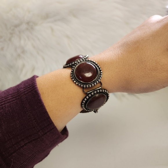 Vintage Artisan Silver Tone Faux Garnet Bracelet Boho Bohemian Jewelry 1990s - Picture 2 of 5